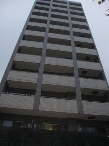 a new apartment building in Ichigayayanagimachi
