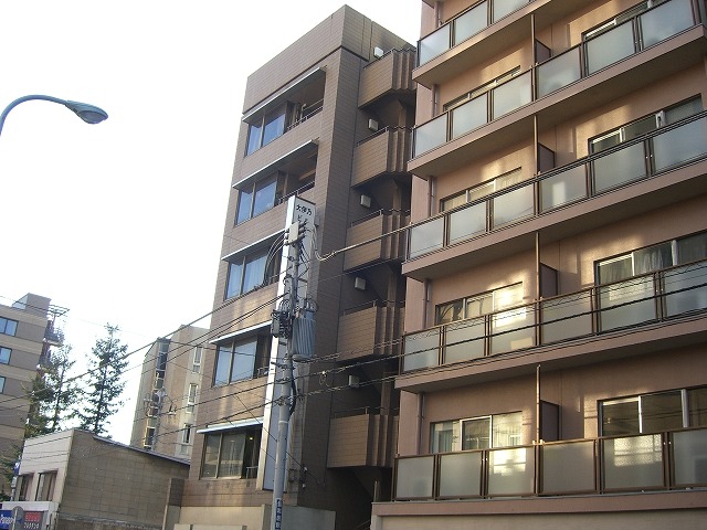 a building on a prime location of Tokyo